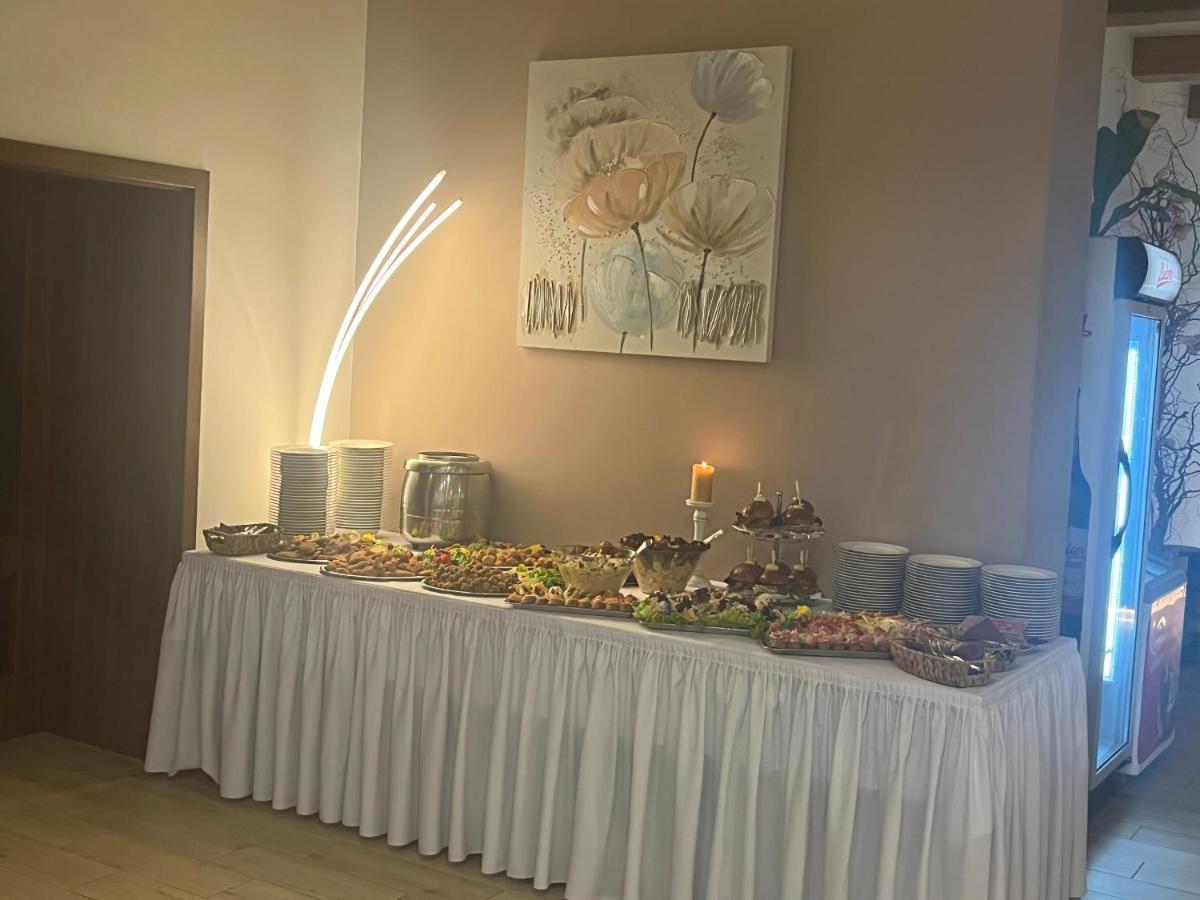 Hospudka Na Konci Sveta Hotel Nový Jičín Buitenkant foto
