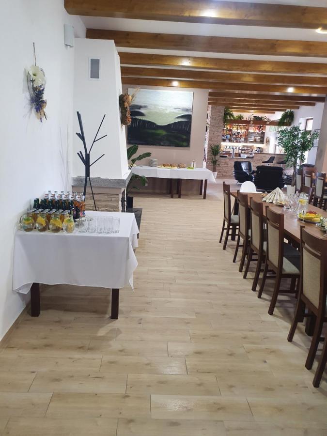 Hospudka Na Konci Sveta Hotel Nový Jičín Buitenkant foto