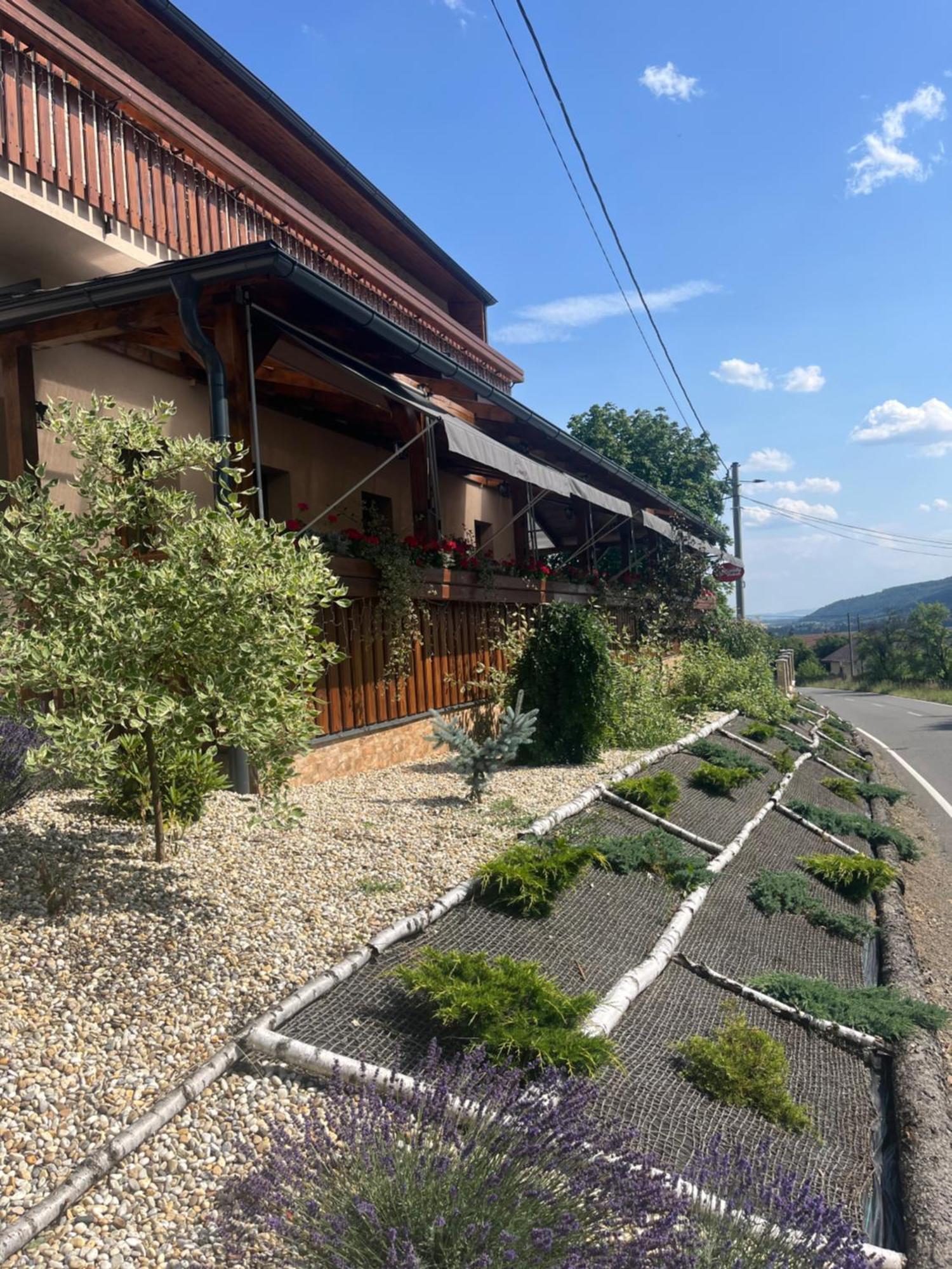 Hospudka Na Konci Sveta Hotel Nový Jičín Buitenkant foto